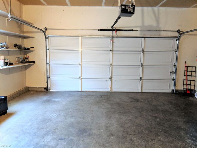 Building Photo - 2 br, 2 bath Townhome - 4071 Hemingway Common