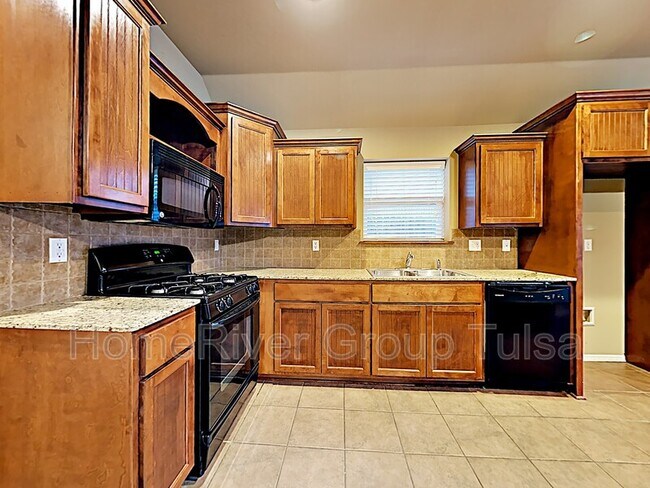 Foto del edificio - 9007 N 157th E Pl