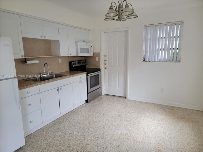 Foto del edificio - 3375 SW 28th St
