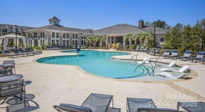 Building Photo - 4010 Waiting St