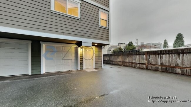 Foto del edificio - 12047 33rd Ave NE