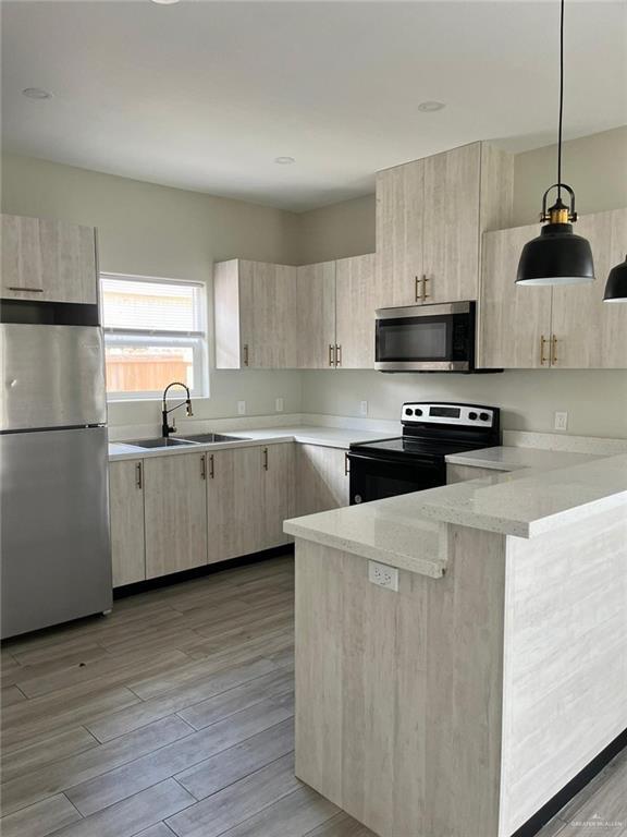 Foto del edificio - 24 S McColl Rd