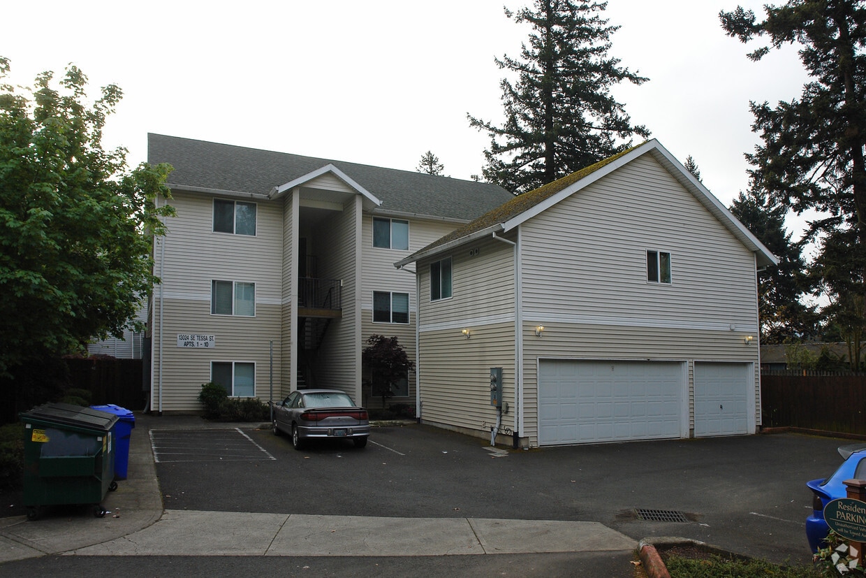 Building Photo - Tessa Court