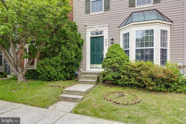 Building Photo - 8832 Papillon Dr