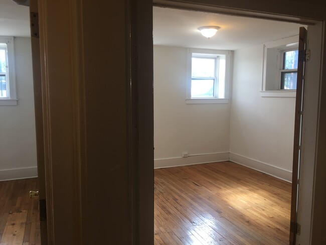 Building Photo - 5338 Beaubien Street, Unit B1