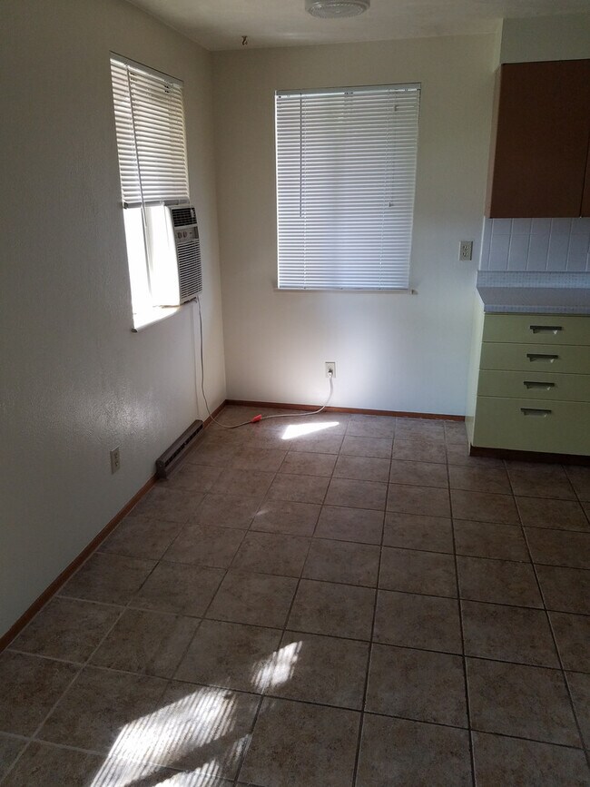 Foto del edificio - 1840-1842E