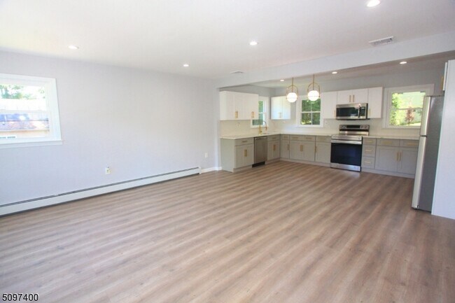 Foto del edificio - 15 Hillside Ave