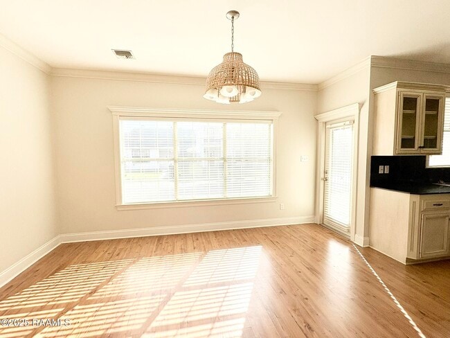 Building Photo - 23 Courtyard Cir