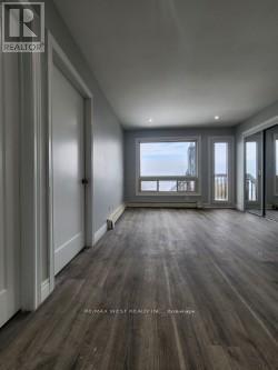 Photo du bâtiment - 822 Ward St