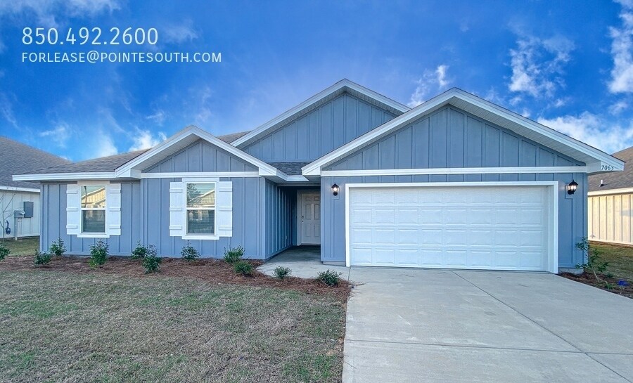 Foto principal - Beautiful-Split Floor Plan Home in Raley F...