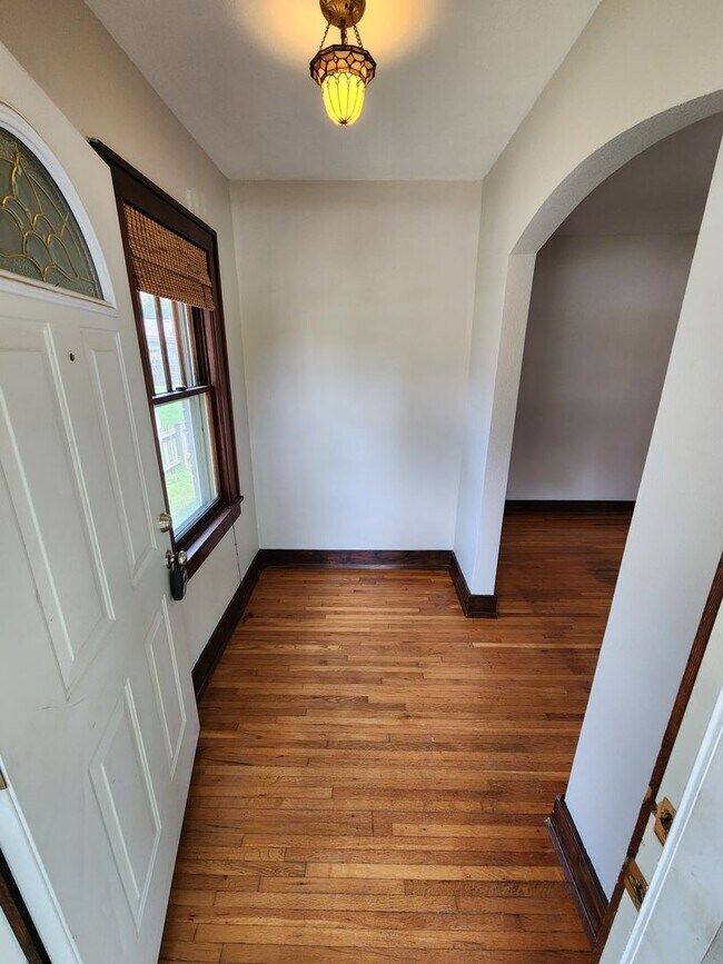 Foto del edificio - Spacious 3-Bedroom, 1-Bathroom Home AVAILABLE NOW!!