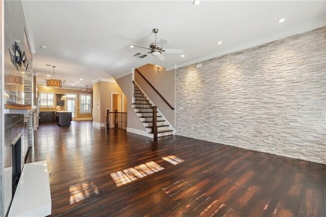 Building Photo - 1608 Durden Rd NE