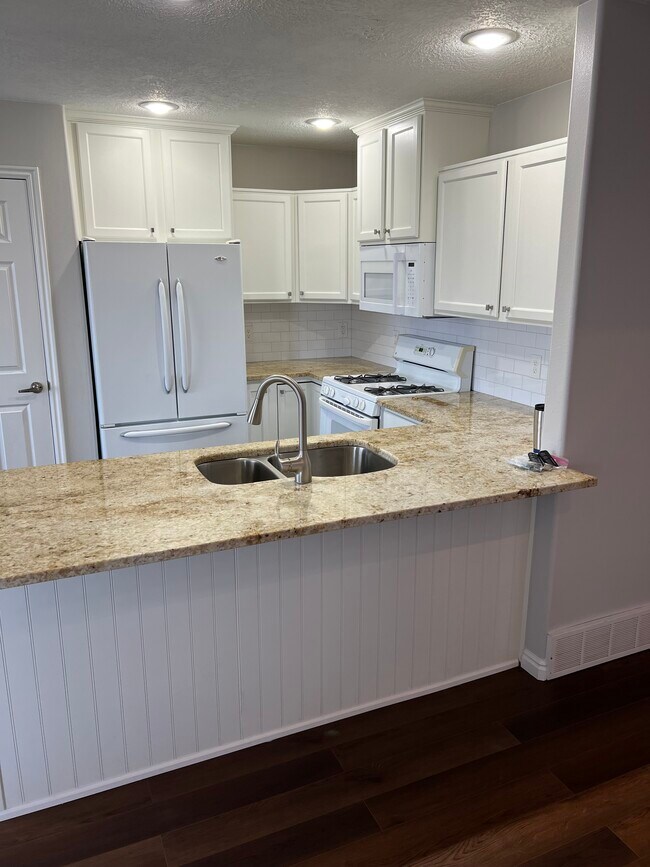 Foto del edificio - 1376 Alpine Way