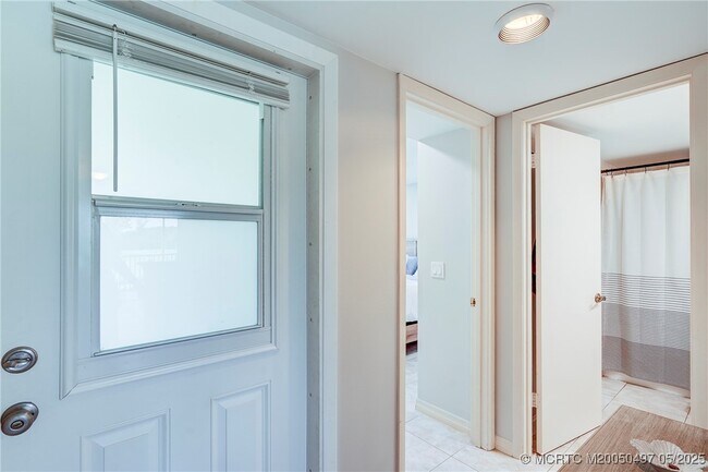 Foto del edificio - 5539 NE Gulfstream Way