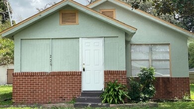 Building Photo - 229 Candler Ave