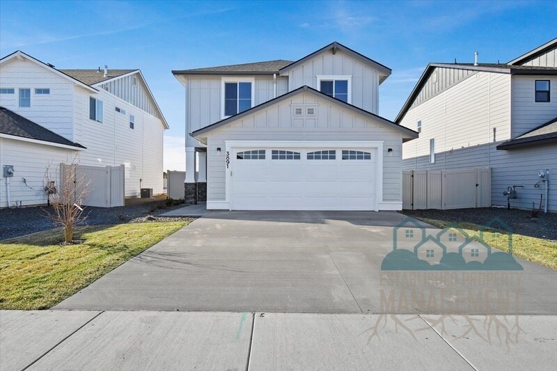 Primary Photo - 3891 N Chelmsford Ave