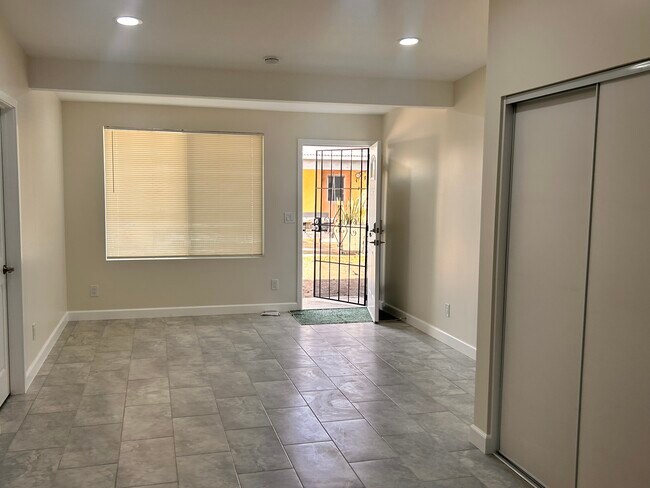 Foto del edificio - 8418 Stewart and Gray Rd