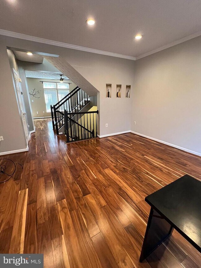 Foto del edificio - 8334 Lyndhurst St
