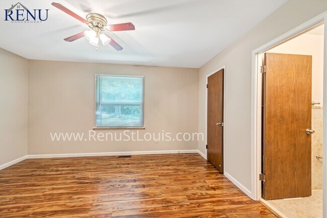 Building Photo - 4340 Tanglebrook Dr