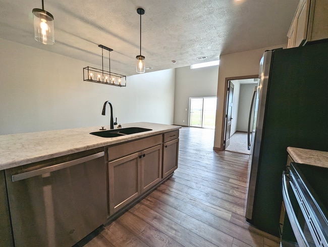 Building Photo - 6705 W Gresford Pl