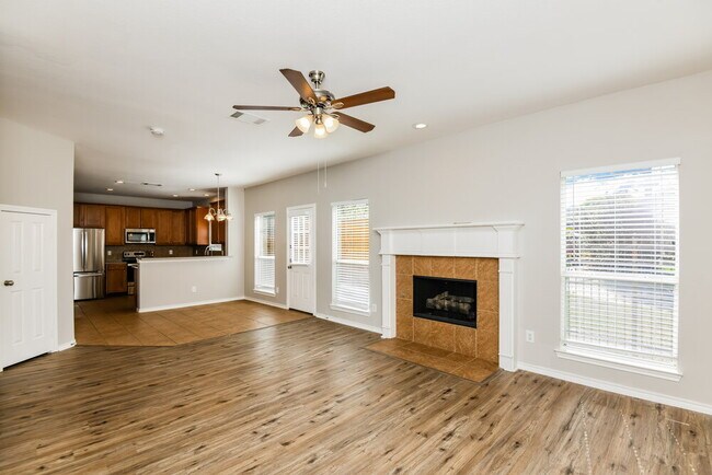 Foto del edificio - 6910 Shore Breeze Ct
