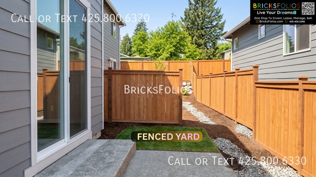 Building Photo - 610 103rd Ct SE