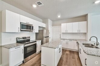 Building Photo - 25508 Starling Ln