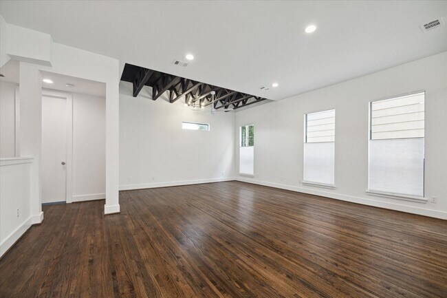 Foto del edificio - 1105 W 21st St