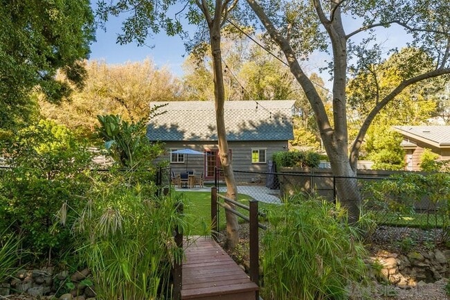 Building Photo - 4910 Ladera Sarina