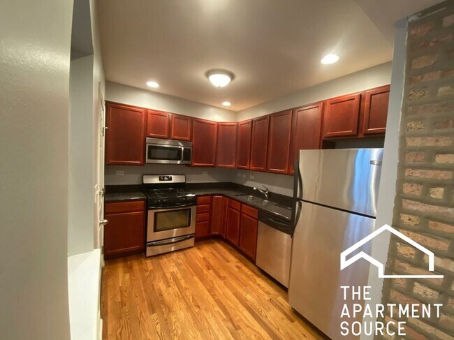 Building Photo - 2708 W Arthur Ave