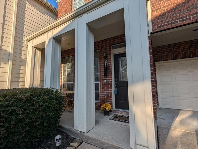 Building Photo - 1720 Aden Mist Dr