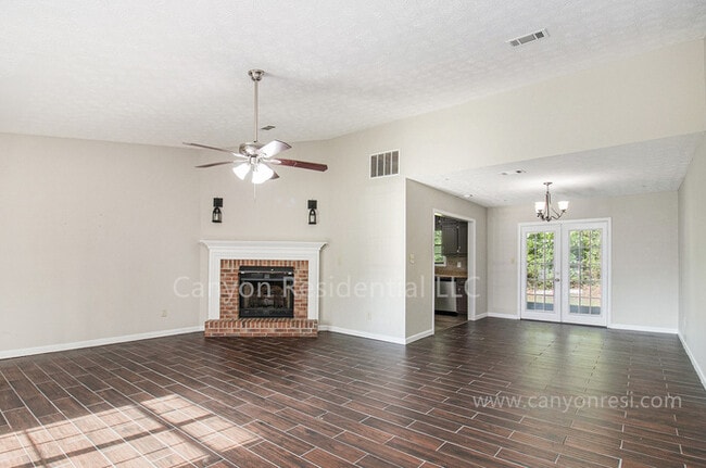Foto del edificio - Beautiful 3b Room!Move in ready!