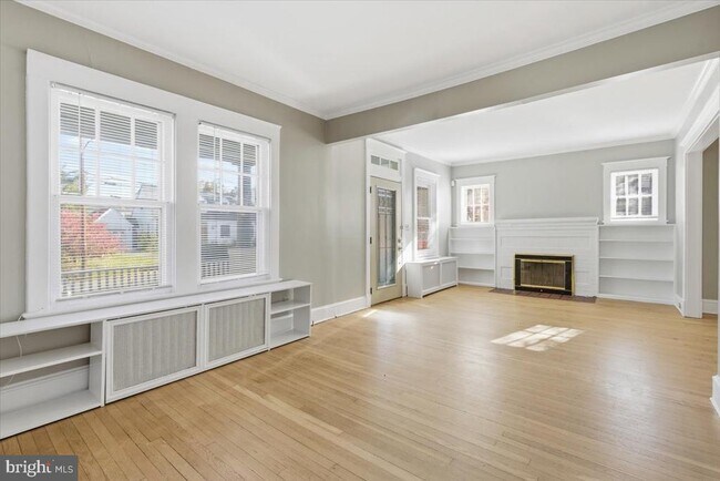 Foto del edificio - 1208 S Oakcrest Rd