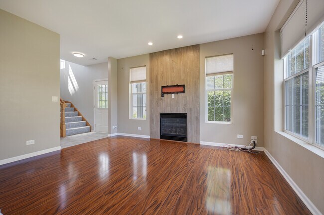 Foto del edificio - 1829 Golden Gate Ln