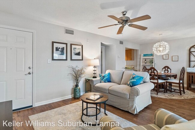 Building Photo - 1 br, 1 bath House - 207 Sea Horse Dr SE -...