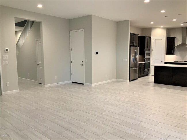 Building Photo - 6519 E Villa Maria Dr