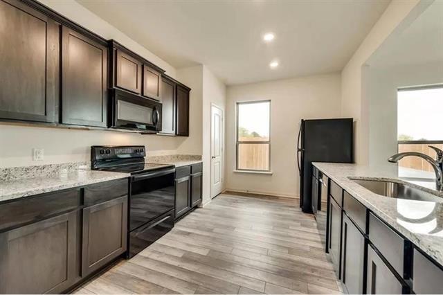 Foto del edificio - 816 Mallorie Ln