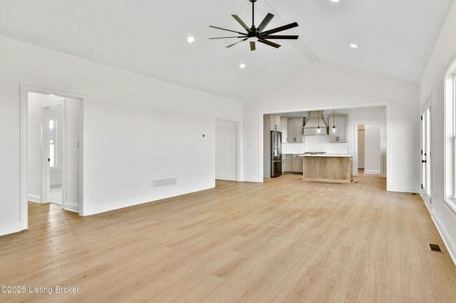 Foto del edificio - Amazing New Country Home For Rent