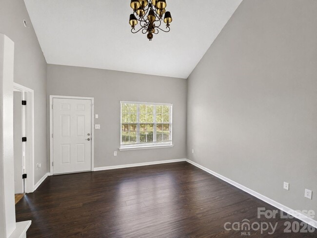 Building Photo - 12172 Bottlebrush Pl