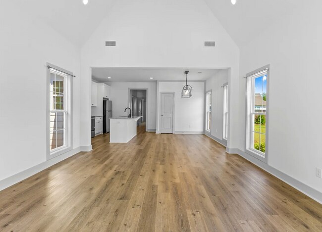 Foto del edificio - Charming 2 Bed / 2 Bath Cottage Living at Fox Chase