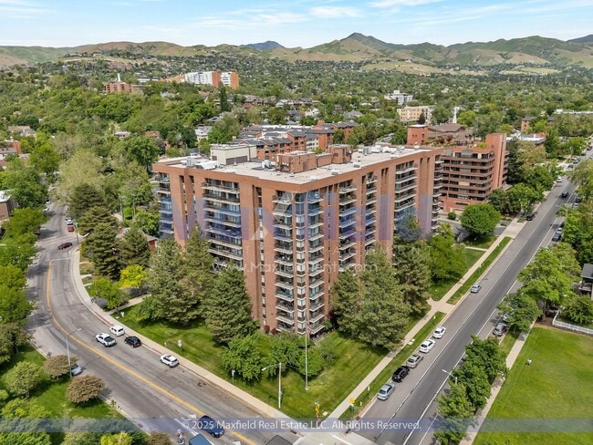 Building Photo - Salt Lake City - Near Downtown - 2BD - 2BT...