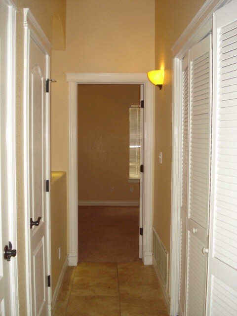 Building Photo - 5545 Manuel Moreno Dr