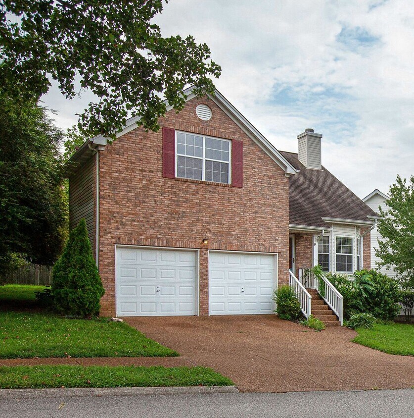 3 or 4 bed/ 2.5 Bath Home in Falcon Creek ... - 3 or 4 bed/ 2.5 Bath Home in Falcon Creek ...