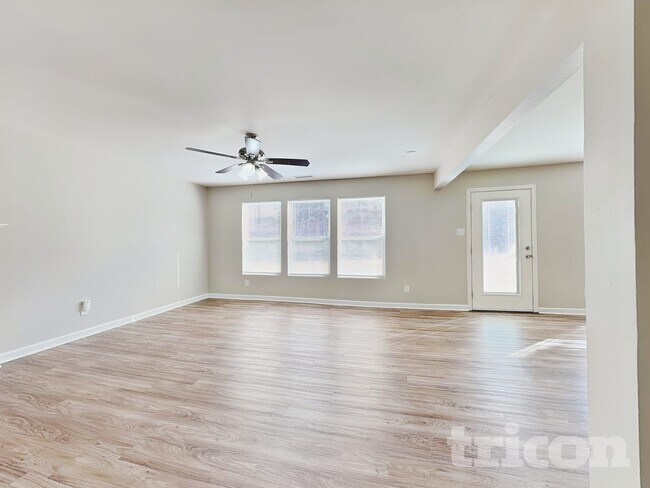 Foto del edificio - 1210 Willow Bridge Ct