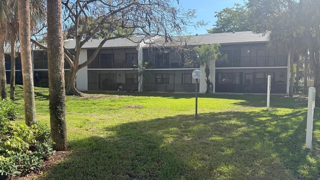 Foto del edificio - 1284 S Military Trail