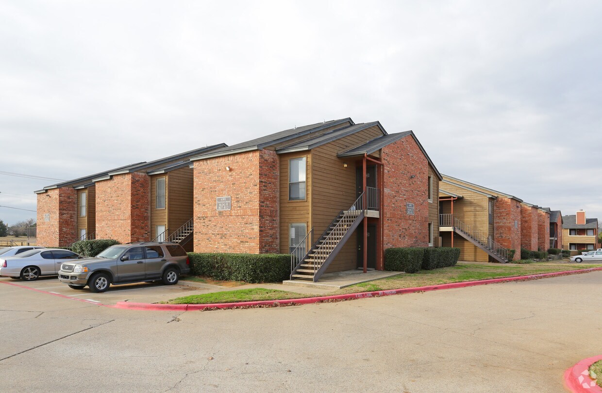 Kennington Apartments Apartments in Arlington, TX