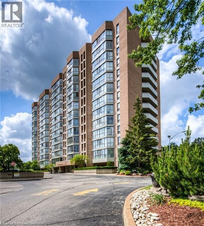 Building Photo - 265 Westcourt Pl