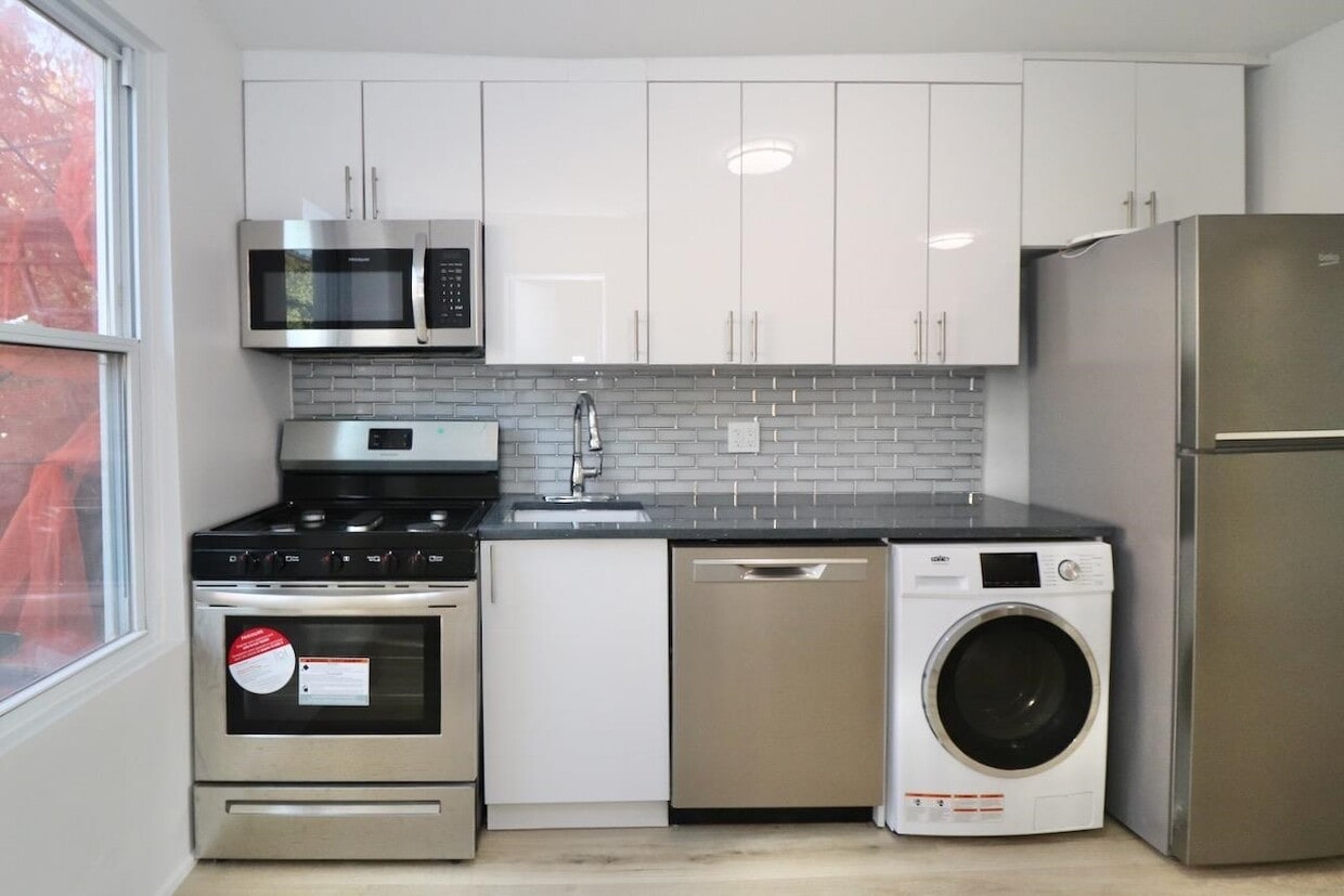 379 Monmouth St Unit 1, Jersey City, NJ 07302 Condo for Rent in