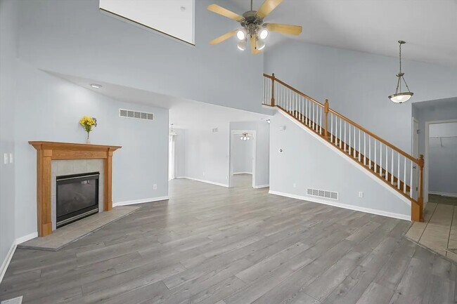 Foto del edificio - 3909 Inverness Rd
