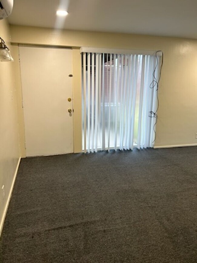 Foto del edificio - 1 bedroom, 1 bathroom apartment